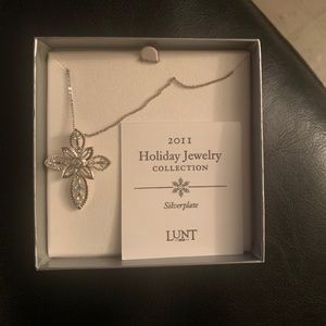 Lunt Necklace- holiday collection